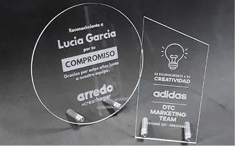 Grabados en acrilico 6